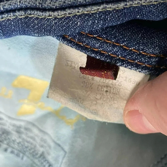 7 for all mankind 28 distressed jean shorts - Picture 5 of 7